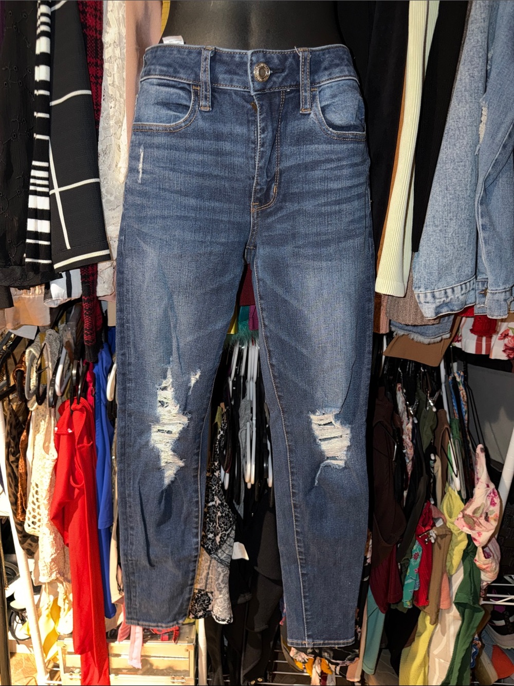 American Eagle Outfitters Distressed Cropped Jeans - Dark Blue